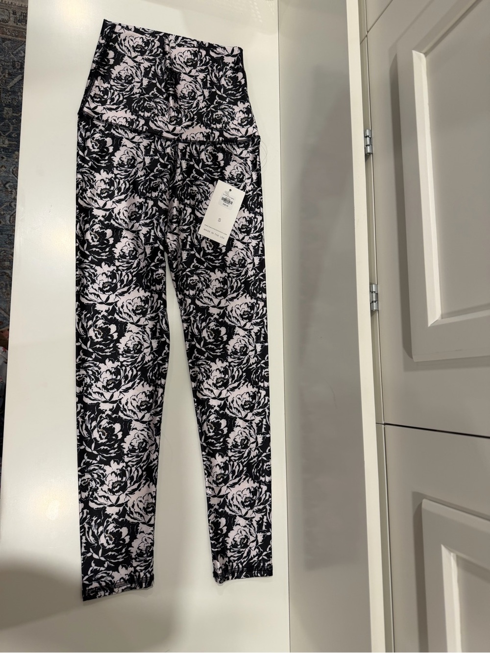 Emily Hsu Designs Black & White Floral High-Rise Leggings